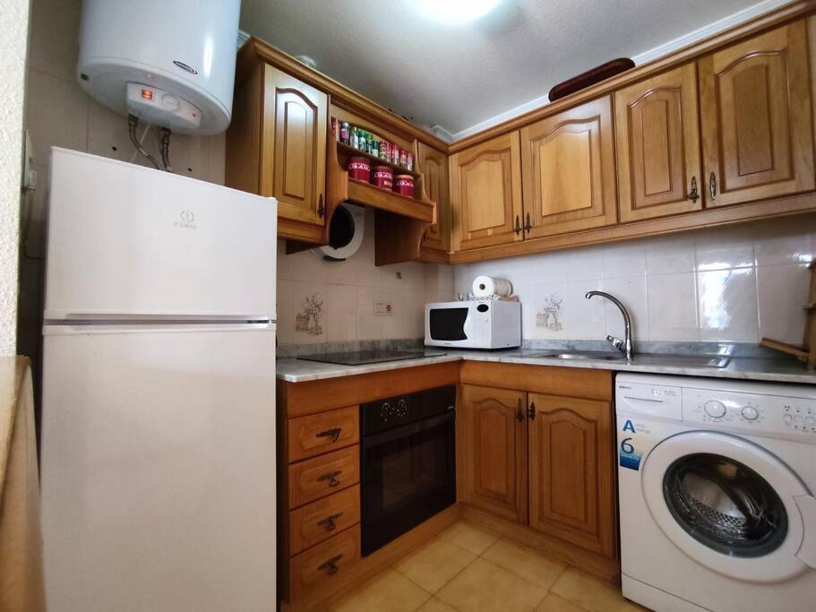 Apartamento Comodo A 300 Metros De La Playa Santa Pola Esterno foto
