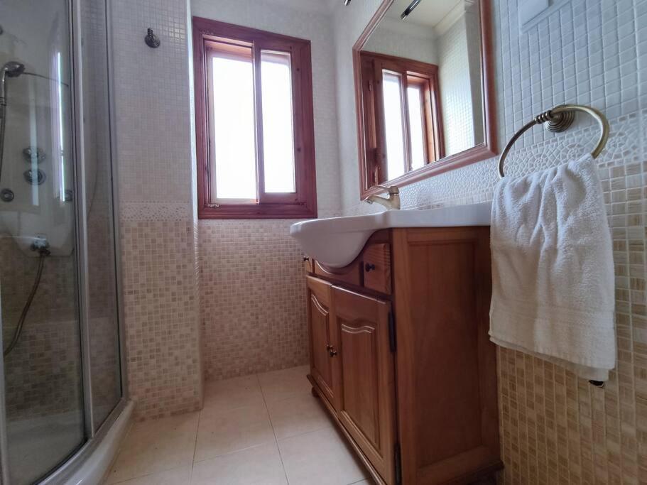 Apartamento Comodo A 300 Metros De La Playa Santa Pola Esterno foto